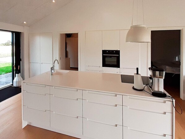 独立别墅 | 私人厨房 | 高脚椅