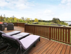 House | Water view