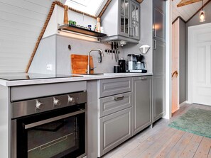 House | Private kitchen - 7 Person Holiday Home in Bud (Hustadvika)