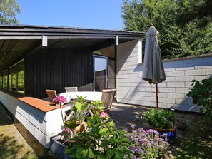 House | Outdoor dining