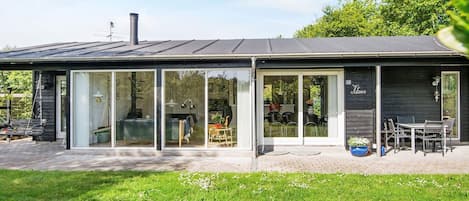 House | Outdoor dining