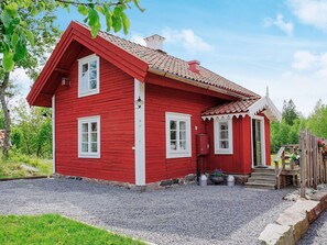 Exterior - 4 Person Holiday Home in Mellosa (Flen)