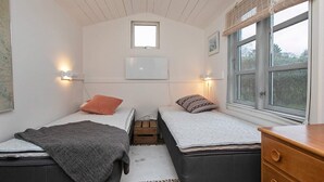 Room - 6 Person Holiday Home in Karrebæksminde (Karrebæksminde)