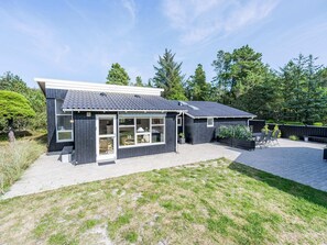 Exterior - 6 Person Holiday Home in Blavand (Blavand)