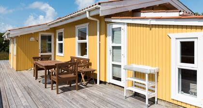 3 Person Holiday Home on a Holiday Park in Fanø