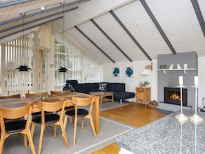 House | Dining