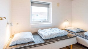 House | 4 bedrooms - 8 Person Holiday Home in Hvide Sande (Hvide Sande)