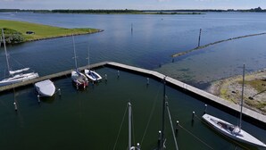 Unclassified image, 3 of 18, button - Spacious Waterfront Apartment (Kamperland)