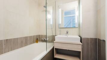 Shower, towels
