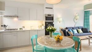 Dining - Renovated Bungalow With Fireplace, Beach at 600 m (Zandvoort)