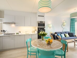 Dining - Renovated Bungalow With Fireplace, Beach at 600 m (Zandvoort)