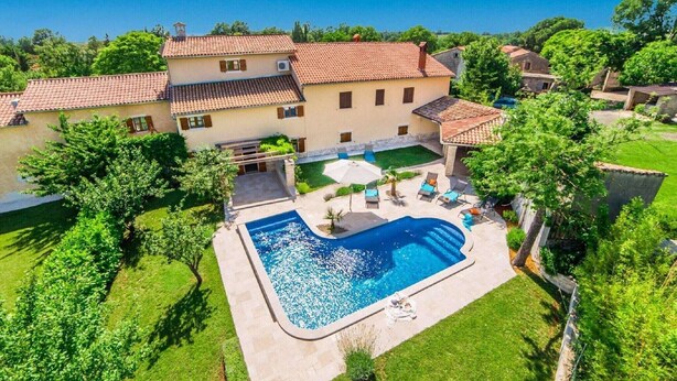 Pool - Beautiful Holiday House Located in the Small Place of Slivari (Zminj)