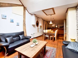 Maison | Cuisine privée | Cafetière/bouilloire, chaise haute