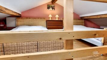 Huis | 4 slaapkamers, individueel gemeubileerd, beddengoed