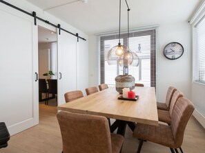 Dining - Spacious Apartment in Den Haag near Sea Beach (The Hague)
