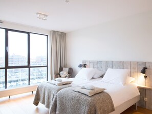 2 bedrooms, individually furnished, iron/ironing board - Penthouse near Scheveningen Beach (The Hague)