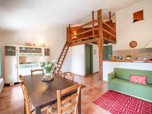 House | Dining