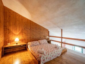 House | 2 bedrooms, individually furnished, bed sheets - Apartment Near Pisa, Beaches (Collesalvetti)