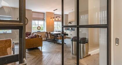 Charming Holiday Home in Nijverdal with Hot Tub