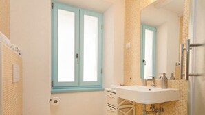 Unclassified image, 3 of 12, button - Apartments and Rooms, Near the Promenade in Rovinj (Rovinj)