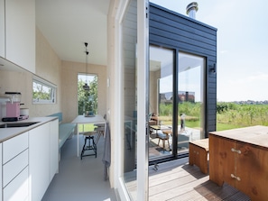 2 bedrooms, minibar, individually furnished, bed sheets