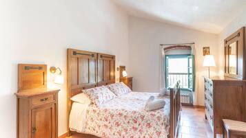 2 bedrooms, individually furnished, bed sheets