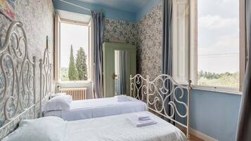 House | 5 bilik tidur, dilengkapkan perabot secara berasingan