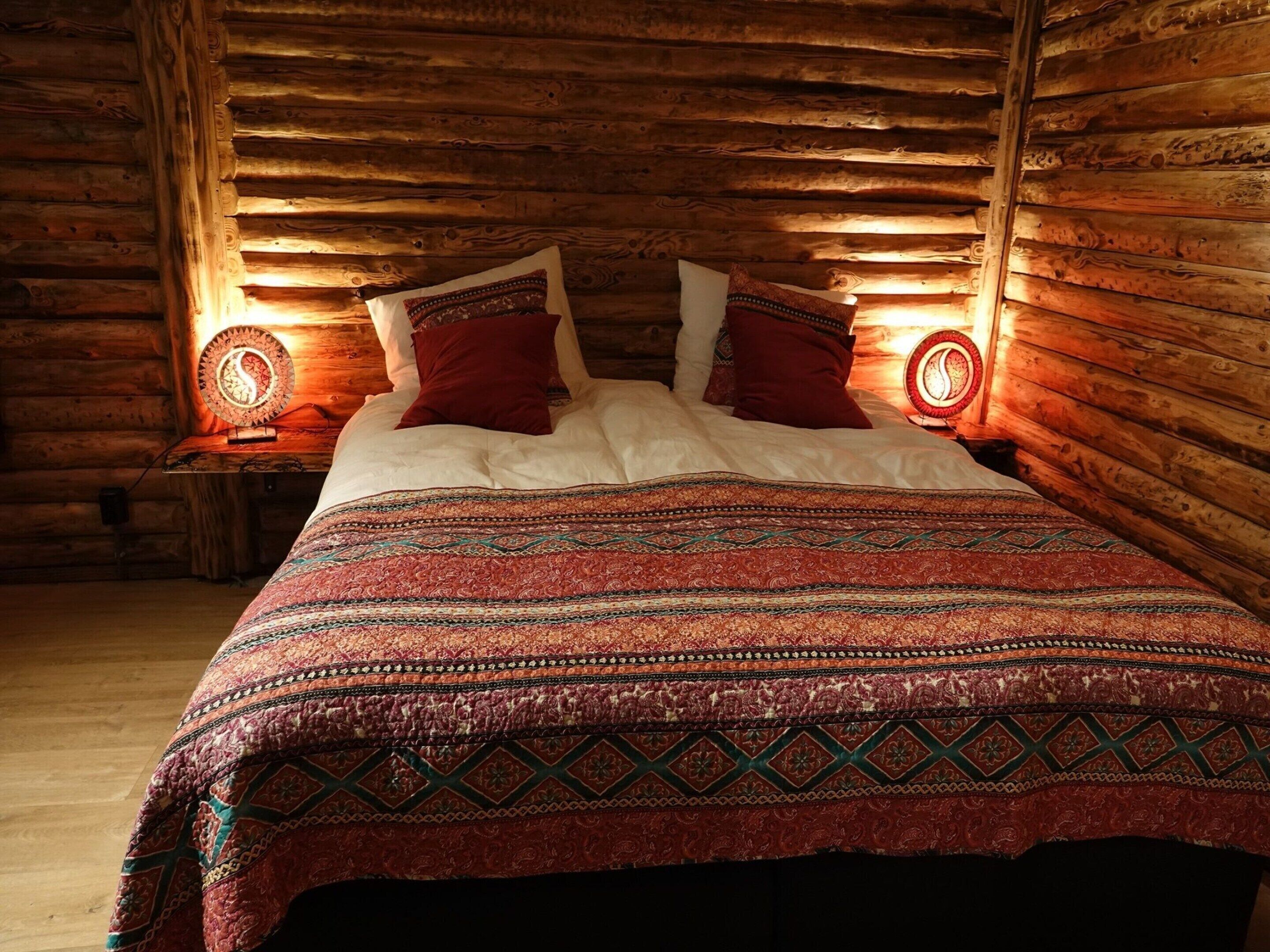 House | 3 bedrooms, individually furnished, bed sheets