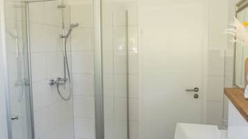 Shower, towels