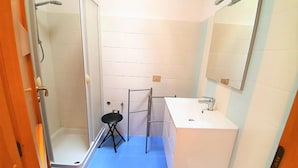 Bathroom - Panoramic Apartment in Donnalucata with Terrace near Beach (Scicli)