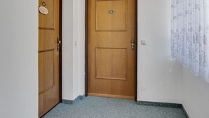 Reception - Attractive Apartment in Bad Goisern With Sauna, Terrace (Bad Goisern)