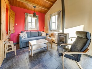 Living room - Charming Vacation Home With Terrace (Lage Zwaluwe)