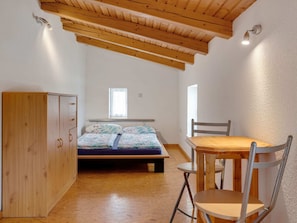 Casa | 3 quartos, individualmente mobiliados