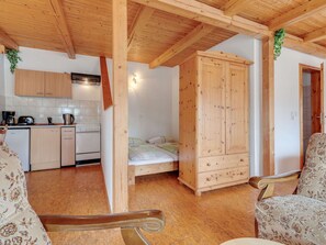 Apartment | 1 Schlafzimmer, individuell eingerichtet