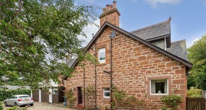 Pleasant Apartment in Ayr with Garden near Beach