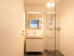 Apartment | Bathroom