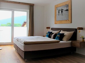 Apartment | 2 bedrooms, individually furnished, iron/ironing board