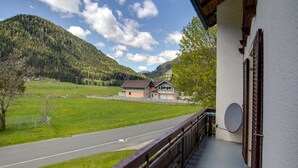 Unclassified image, 2 of 45, button - Spacious Apartment in Patergassen near Ski Area & Lake (Reichenau)