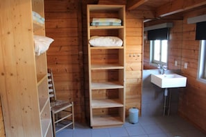 Shower, towels
