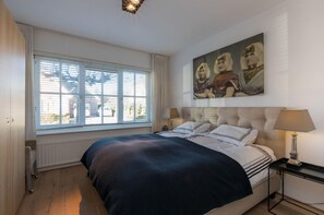 House | 1 bedroom, individually furnished, bed sheets - Attractive Apartment near Center & Beach (Zoutelande)