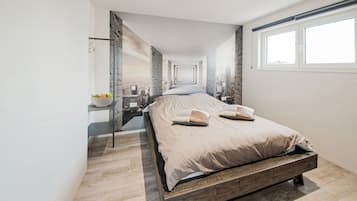 3 bedrooms, individually furnished