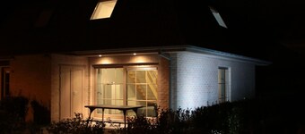 Lovely Holiday Home in Adinkerke With Fenced Garden