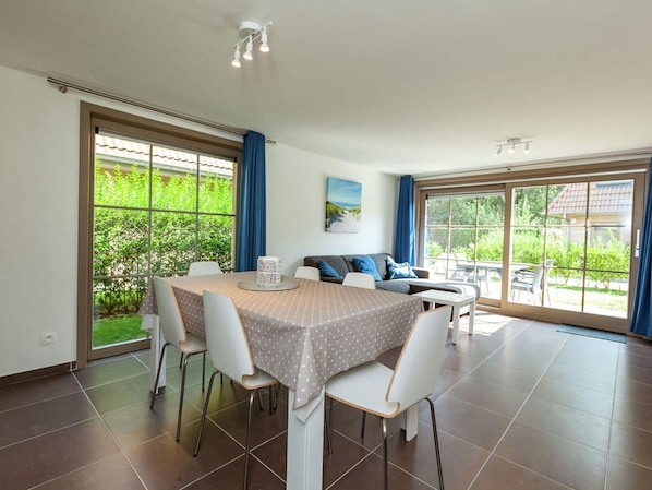 House | Dining