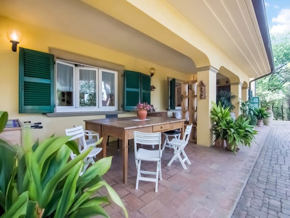 Villa | Dining