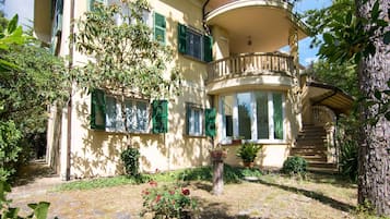 Villa | Bahagian luar