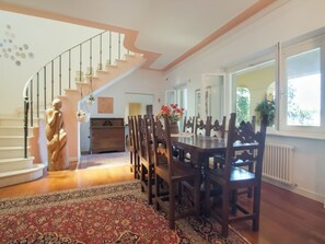 Villa | Dining - Holiday Home in Fano Near the Beach (Fano)