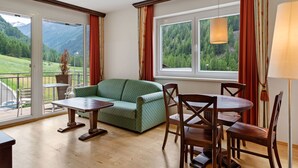 Dining - Pretty Apartment in Zwieselstein With Balcony (Soelden)