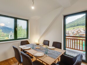 Apartment | Dining