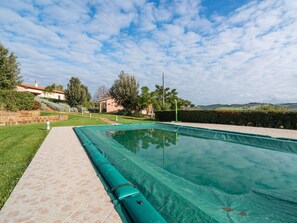 Outdoor pool - Alluring Holiday Home in Rispescia With Roofed Terrace (Grosseto)