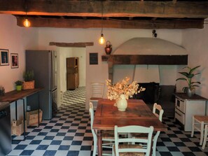 House | Dining - Belvilla by OYO Villa Pian di Fiore (Pratovecchio Stia)